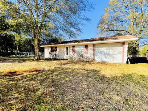 109 Cedar St, Petal, MS 39465