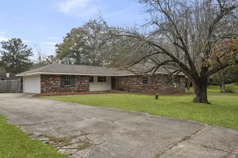 612 Lamar Ave, Hattiesburg, MS 39402