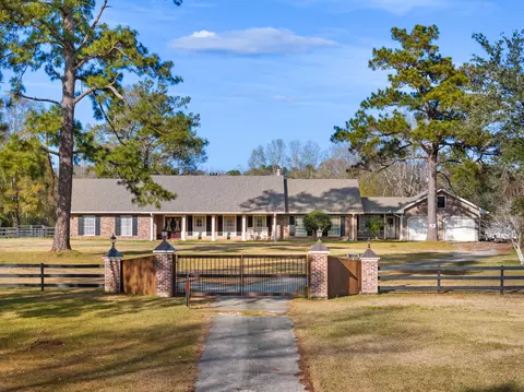 3958 Ms-42, Bassfield, MS 39421