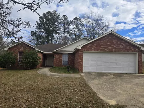 121 Honey Ln, Hattiesburg, MS 39402
