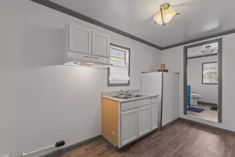 Entry Way - 9 Dearman Rd, Collins, MS 39428 photo 2 of 2