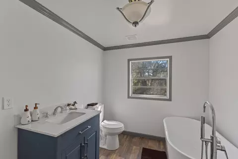Bath - 9 Dearman Rd, Collins, MS 39428 photo 2 of 2