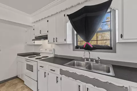 Kitchen - 9 Dearman Rd, Collins, MS 39428 photo 2 of 2