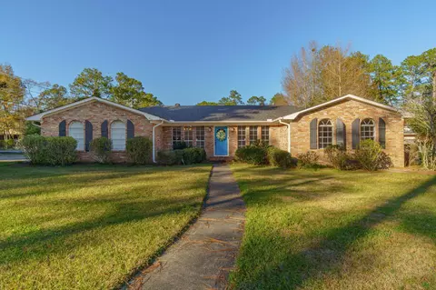 2319 Arcadia St, Hattiesburg, MS 39402