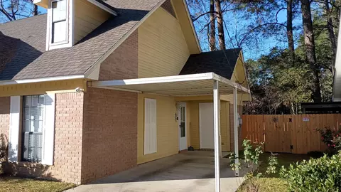 Exterior - 1405 Willus Dr, Laurel, MS 39440 photo 3 of 5