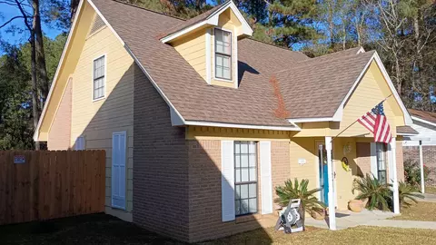 Exterior - 1405 Willus Dr, Laurel, MS 39440 photo 2 of 5