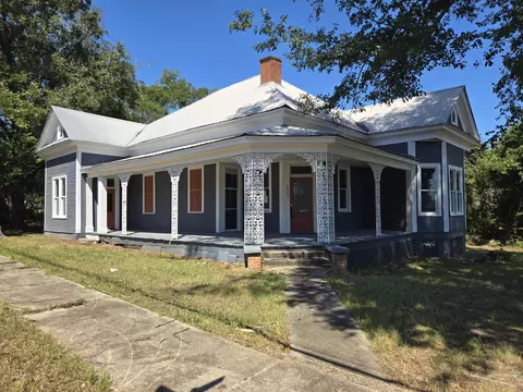 2405 Leaf Ave, Prentiss, MS 39474