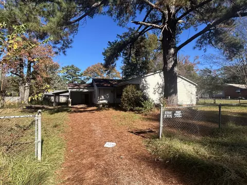 70 Wiggins Rd, Columbia, MS 39429