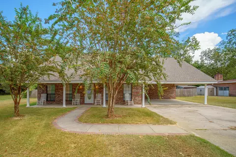 310 Bay St, Purvis, MS 39475