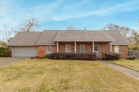200 Southampton Rd, Hattiesburg, MS 39401