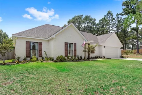 53 Vera Ln, Hattiesburg, MS 39401