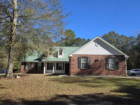 118 Hickory Ridge Dr, Picayune, MS 39466