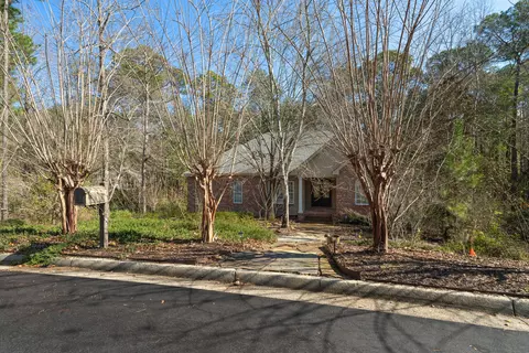 67 St Andrews Cir, Hattiesburg, MS 39401