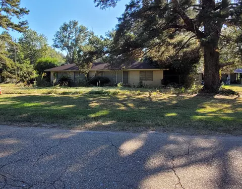 416 E Liberty St, Osyka, MS 39567