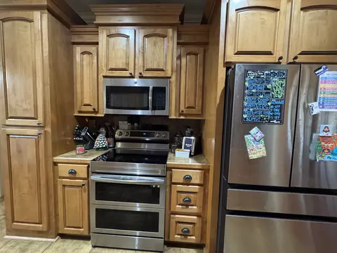 Kitchen - 50 E Adam Dr, Sumrall, MS 39482 photo 2 of 3
