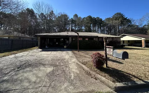 1018 Glenmore Dr, Columbia, MS 39429