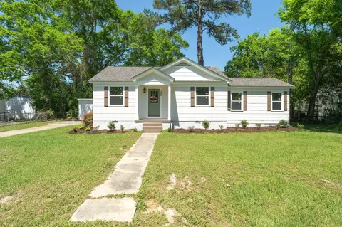 106 E 7th Ave, Petal, MS 39465