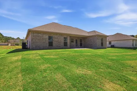 Exterior - 107 NE Adams Ave, Magee, MS 39111 photo 5 of 7