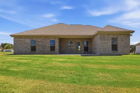 Exterior - 107 NE Adams Ave, Magee, MS 39111 photo 6 of 7