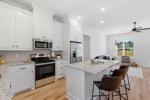 Kitchen - 107 NE Adams Ave, Magee, MS 39111 photo 1 of 1