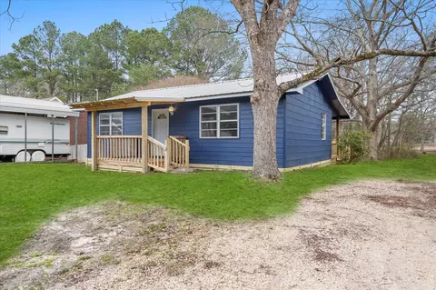 32 N Mill St, Sumrall, MS 39482