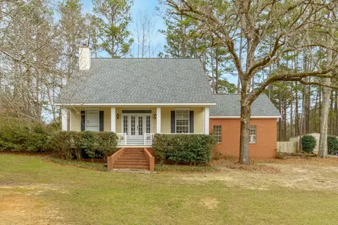 8 St Charles Ave, Hattiesburg, MS 39402