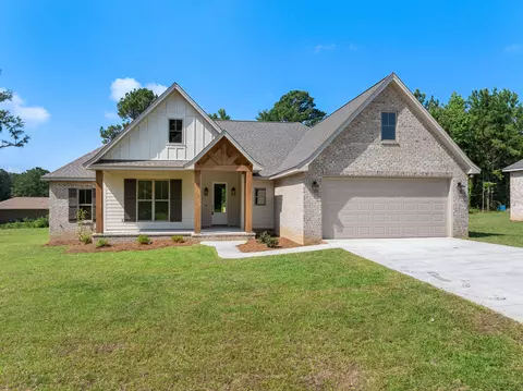 76 Copperfield Dr, Hattiesburg, MS 39402