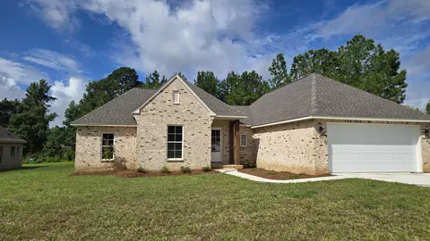 72 Copperfield, Hattiesburg, MS 39402