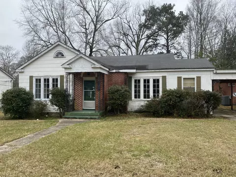 807 South St, Waynesboro, MS 39367