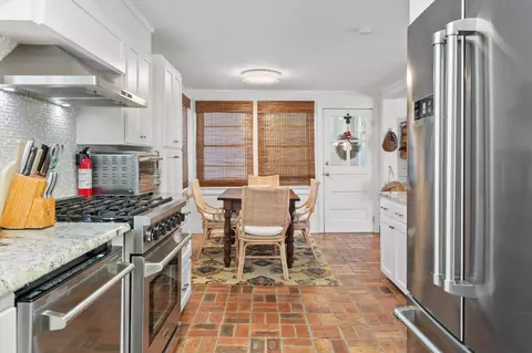 Kitchen - 830 N 9th Ave, Laurel, MS 39440 photo 6 of 7