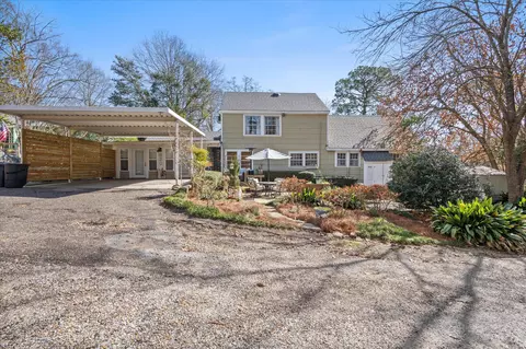 Exterior - 830 N 9th Ave, Laurel, MS 39440 photo 9 of 12