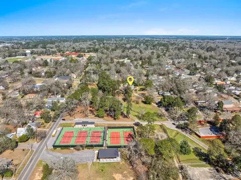 View/Area - 830 N 9th Ave, Laurel, MS 39440 photo 2 of 2