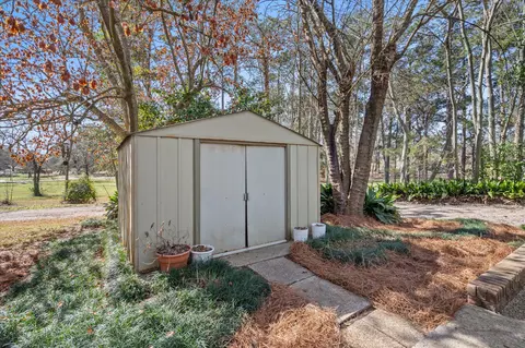 Exterior - 830 N 9th Ave, Laurel, MS 39440 photo 12 of 12