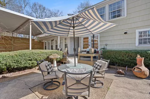 Exterior - 830 N 9th Ave, Laurel, MS 39440 photo 10 of 12