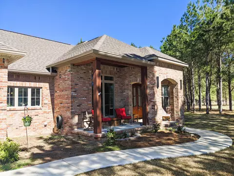 29 Timber Ridge Dr, Laurel, MS 39443