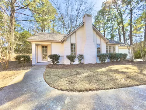 114 Sis Cir, Hattiesburg, MS 39402