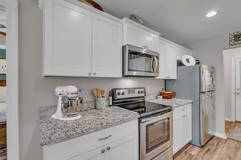 Kitchen - 132 Hemingway Dr, Sumrall, MS 39482 photo 4 of 4