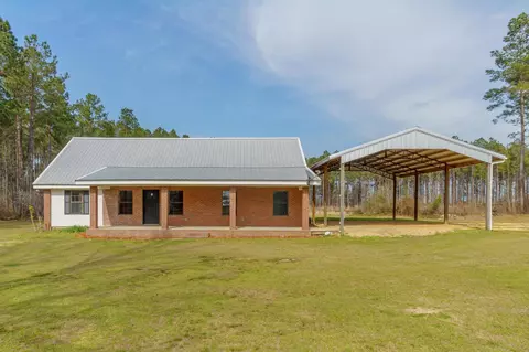 1824 Columbia Purvis Rd, Columbia, MS 39429