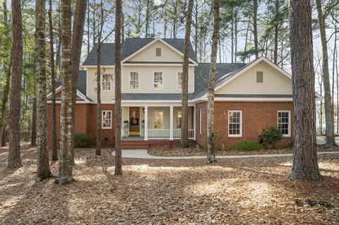 7 Abbeyville Ln, Hattiesburg, MS 39402
