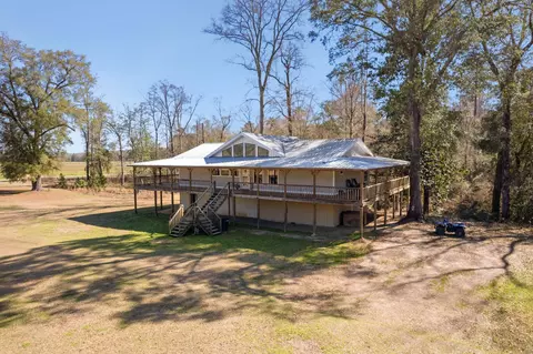 795 River Rd, Ellisville, MS 39437