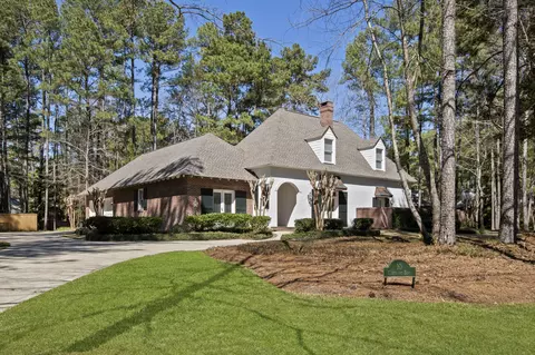 10 Canebrake Blvd, Hattiesburg, MS 39402