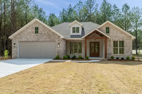 587 J C Burt Rd, Hattiesburg, MS 39401