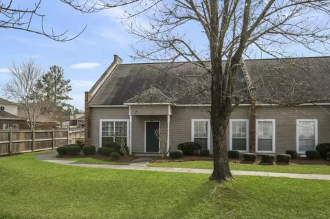 10 Planters Ln, Hattiesburg, MS 39402