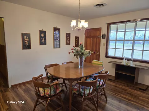 Dining - 1403 Highway 44, Jayess, MS 39641 photo 1 of 1