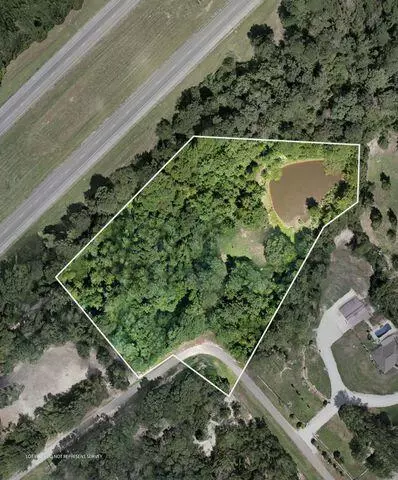 14 Hoss Dr, Laurel, MS 39443