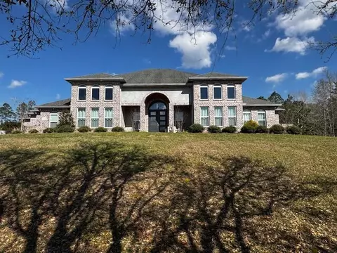 8288 Ridgewood Dr, Kiln, MS 39556