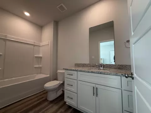 Bath - 7 Wabash Way, Sumrall, MS 39482 photo 4 of 4