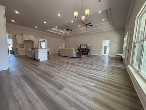 Living - 7 Wabash Way, Sumrall, MS 39482 photo 2 of 3