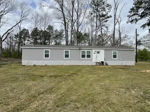 27 Arm Cemetery Rd, Silver Creek, MS 39663