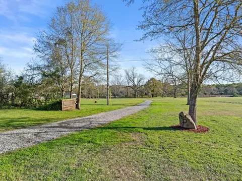225 Newco Rd, Wiggins, MS 39577 photo 4